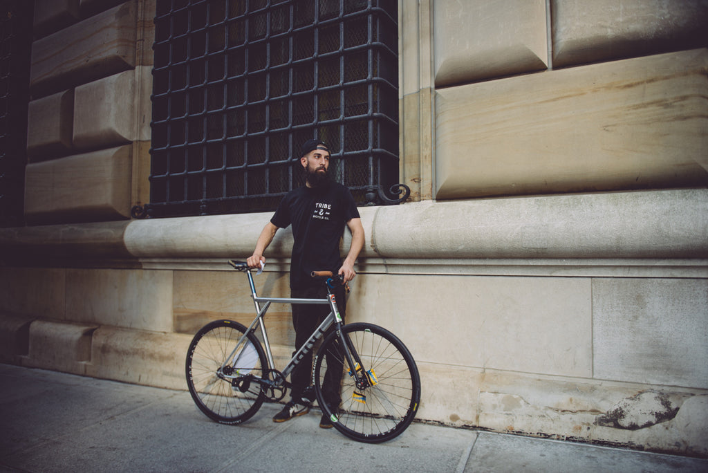 MESS 002 / FRAME / LA